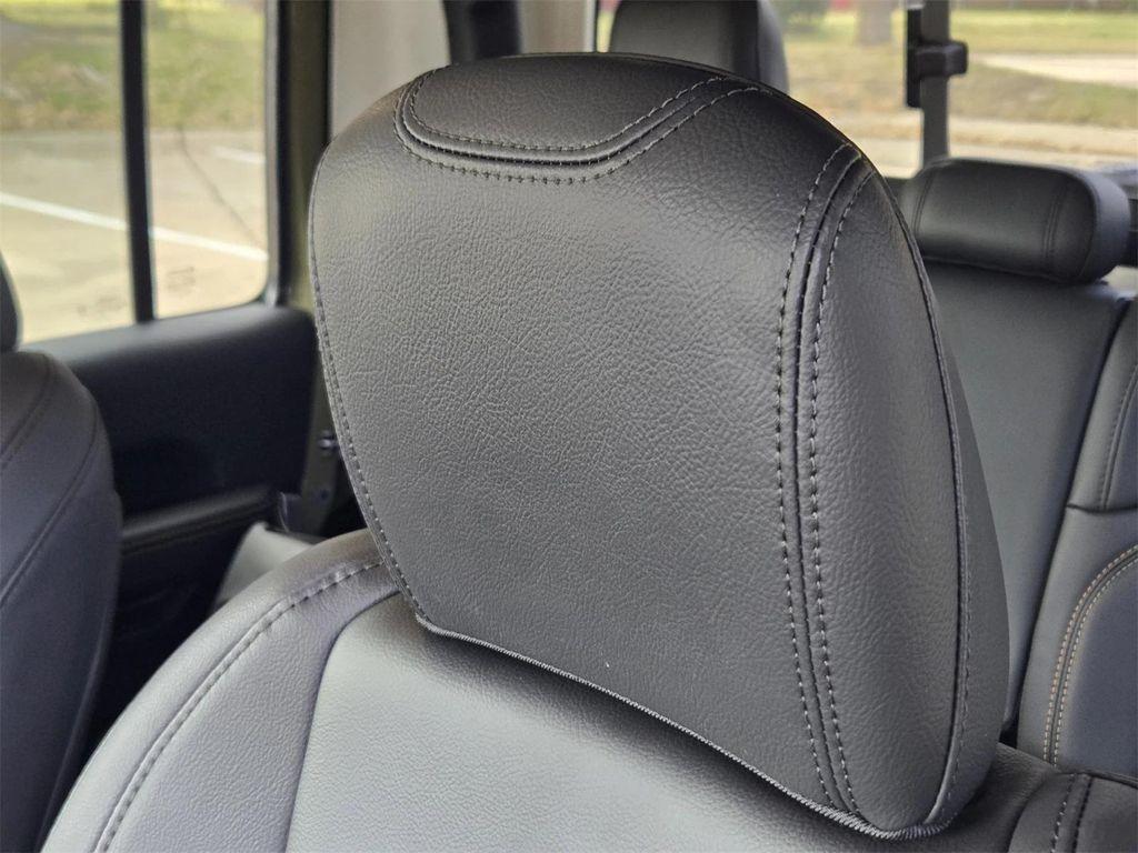 new 2026 Jeep Gladiator car, priced at $45,530