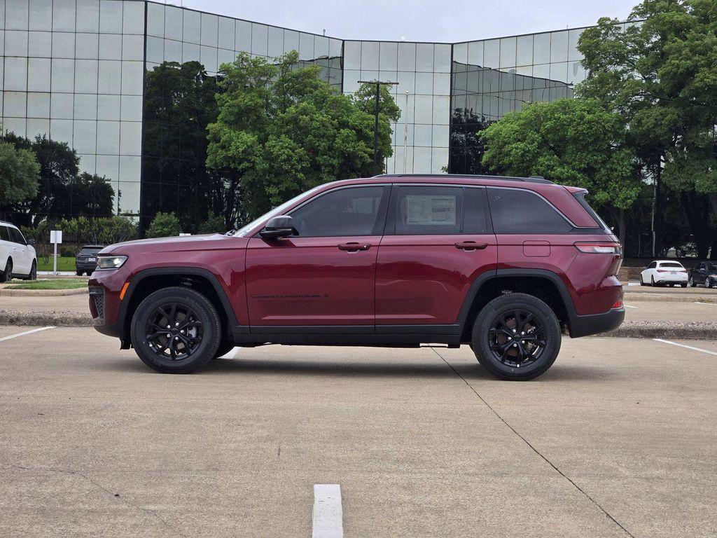 new 2026 Jeep Grand Cherokee car, priced at $40,250