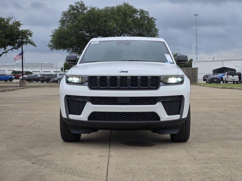 new 2026 Jeep Grand Cherokee car, priced at $39,430