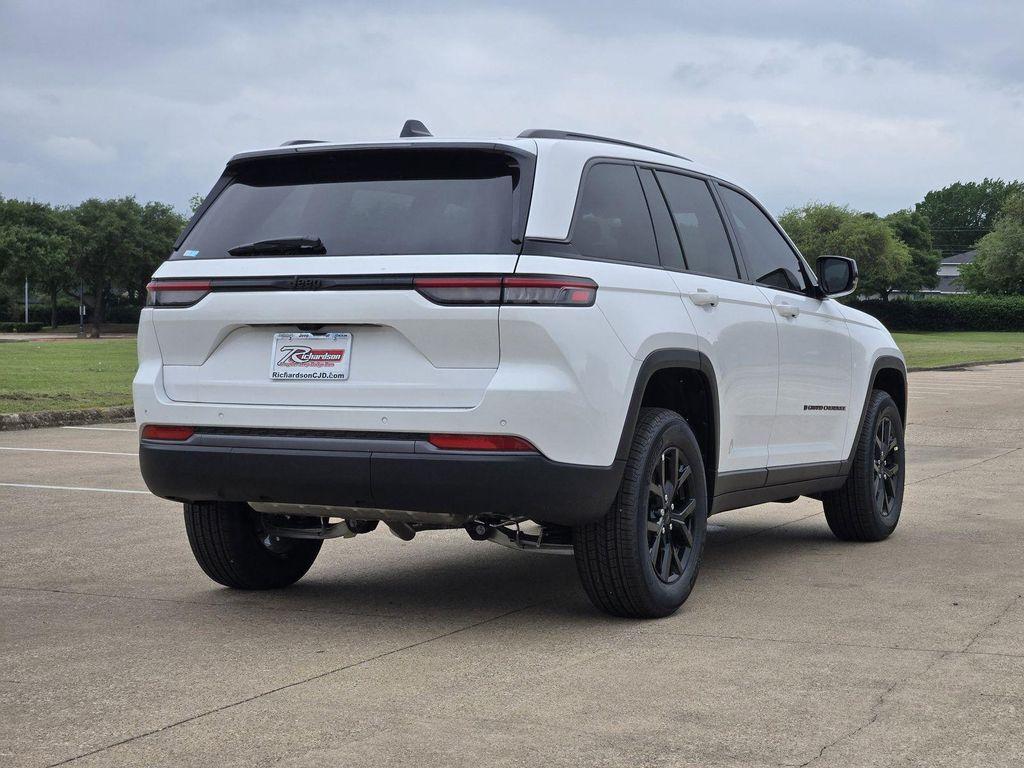 new 2026 Jeep Grand Cherokee car, priced at $39,430