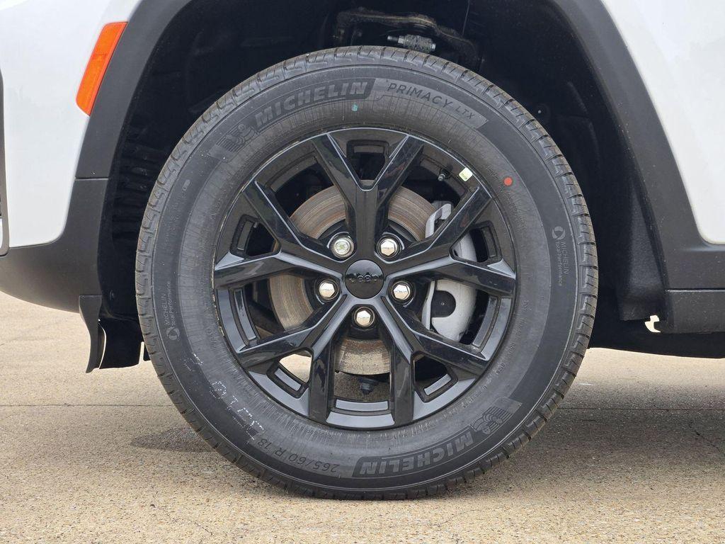 new 2026 Jeep Grand Cherokee car, priced at $39,430