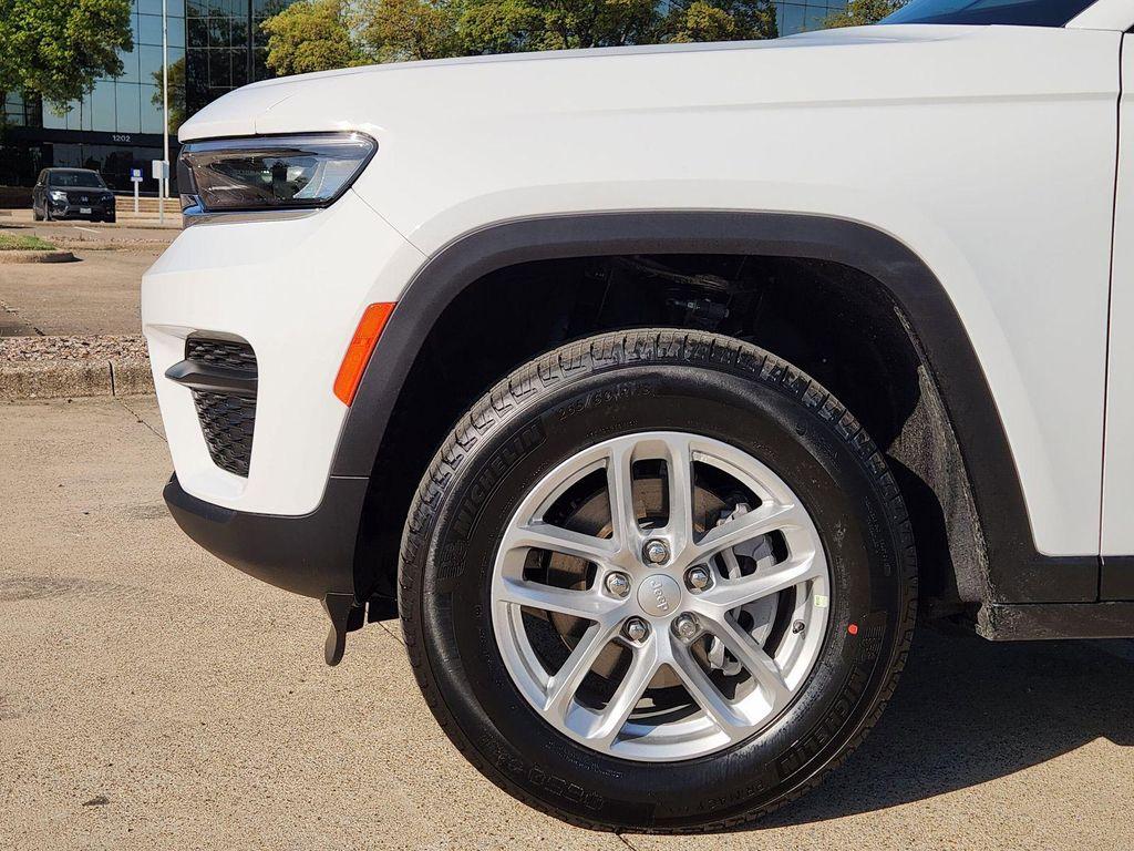 new 2026 Jeep Grand Cherokee car, priced at $33,235