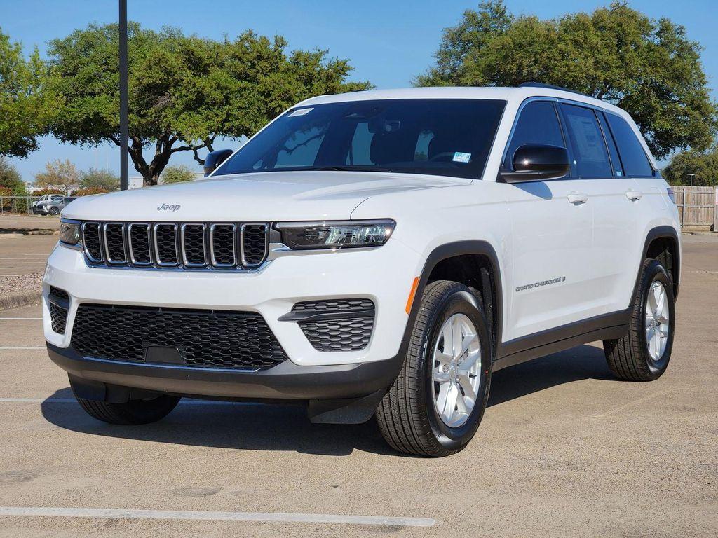 new 2026 Jeep Grand Cherokee car, priced at $33,235