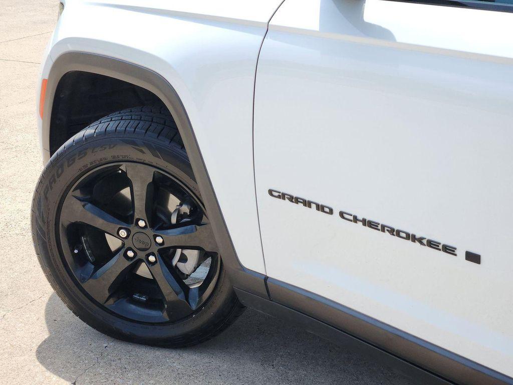 used 2023 Jeep Grand Cherokee car, priced at $26,171