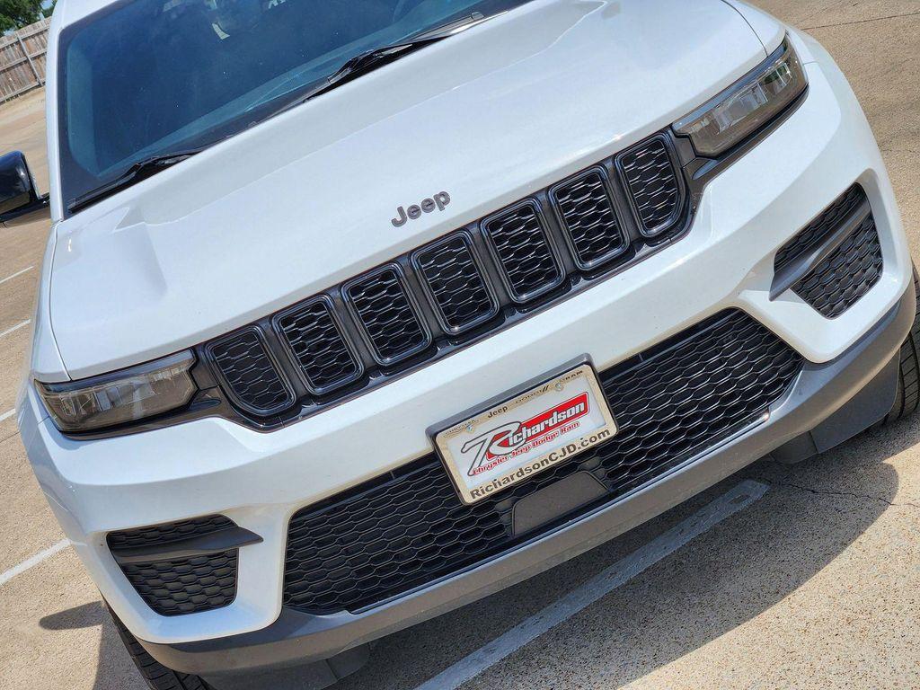 used 2023 Jeep Grand Cherokee car, priced at $26,171