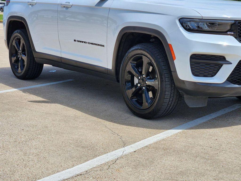used 2023 Jeep Grand Cherokee car, priced at $26,171