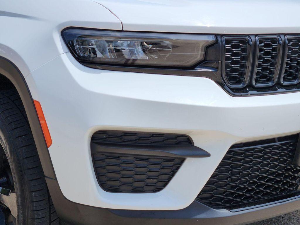 used 2023 Jeep Grand Cherokee car, priced at $26,171