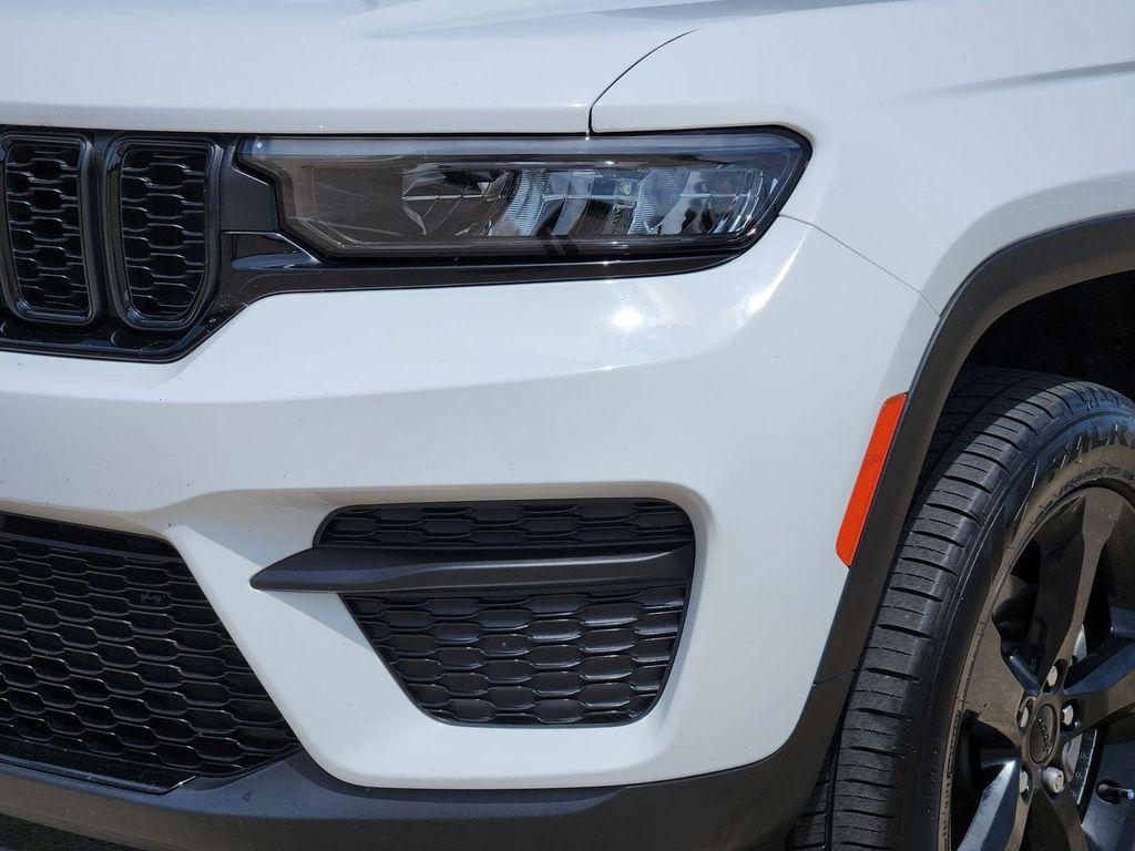 used 2023 Jeep Grand Cherokee car, priced at $26,171