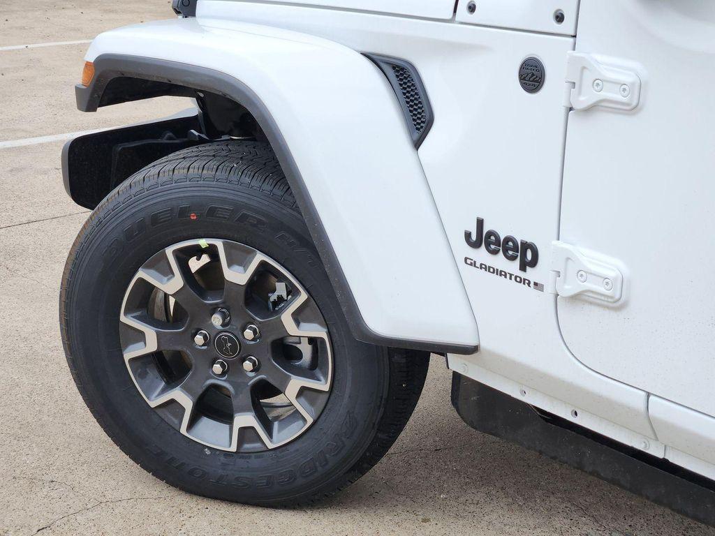 new 2026 Jeep Gladiator car, priced at $41,766