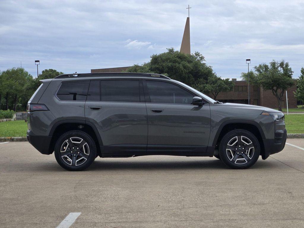 new 2026 Jeep Cherokee car, priced at $41,659