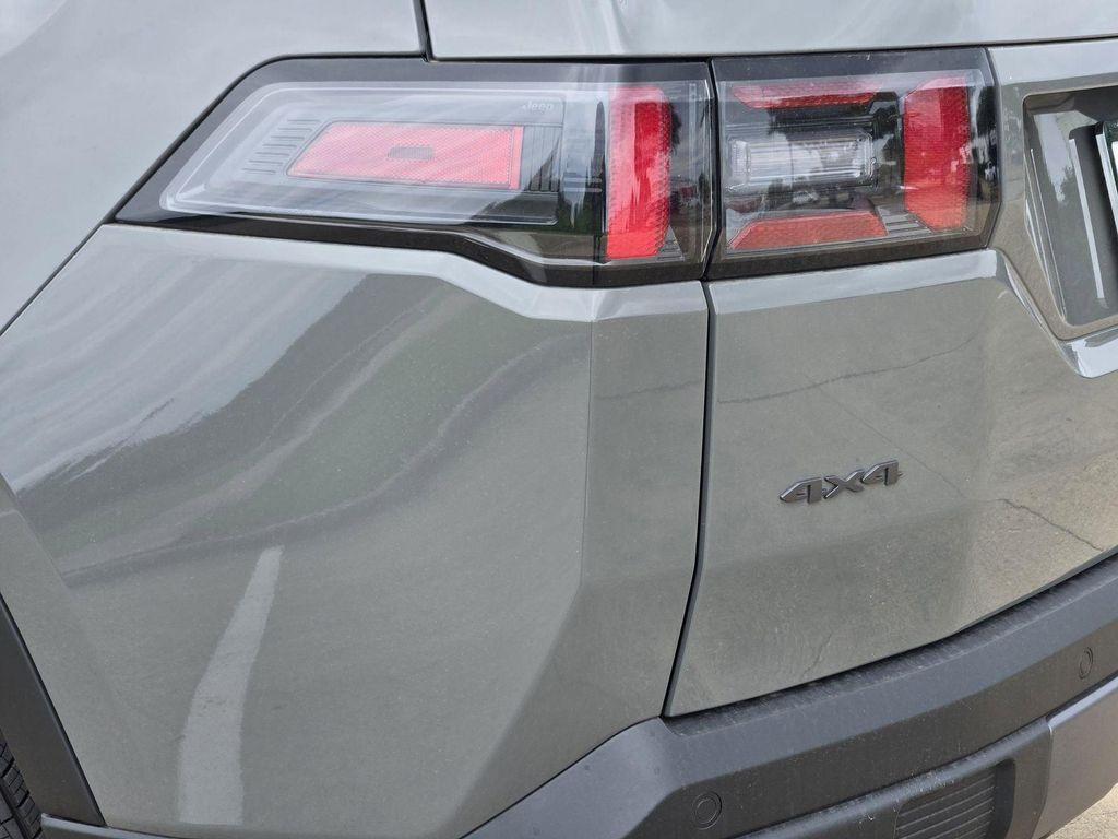 new 2026 Jeep Cherokee car, priced at $41,659