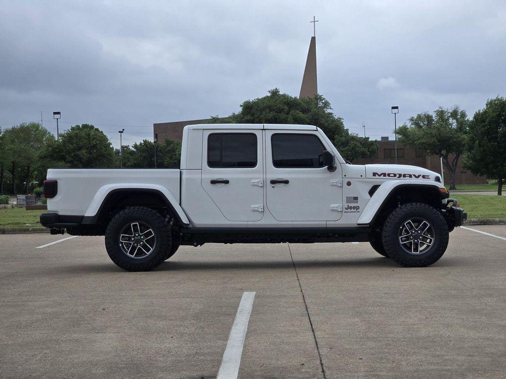 new 2026 Jeep Gladiator car, priced at $51,432
