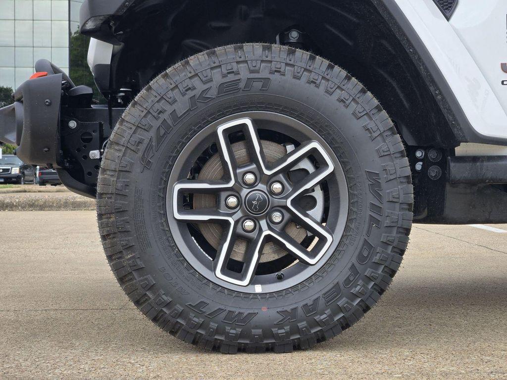new 2026 Jeep Gladiator car, priced at $51,432