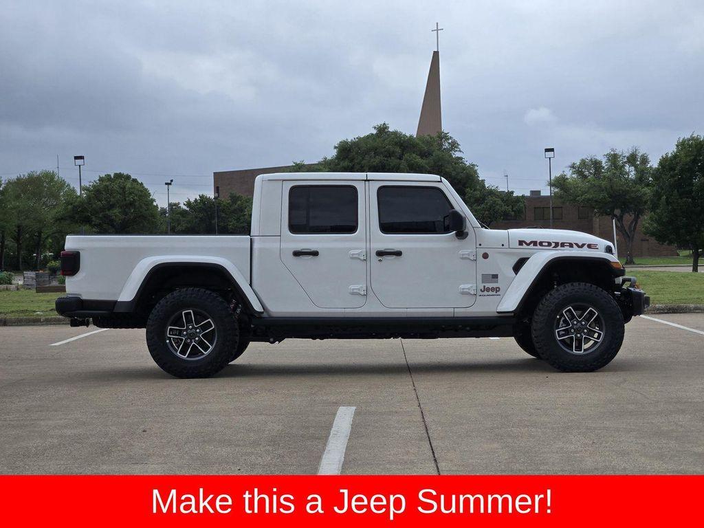 new 2026 Jeep Gladiator car, priced at $50,682