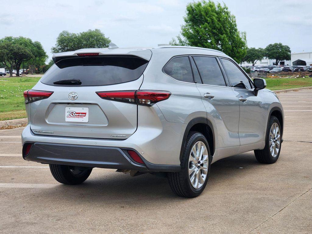 used 2020 Toyota Highlander car, priced at $28,358