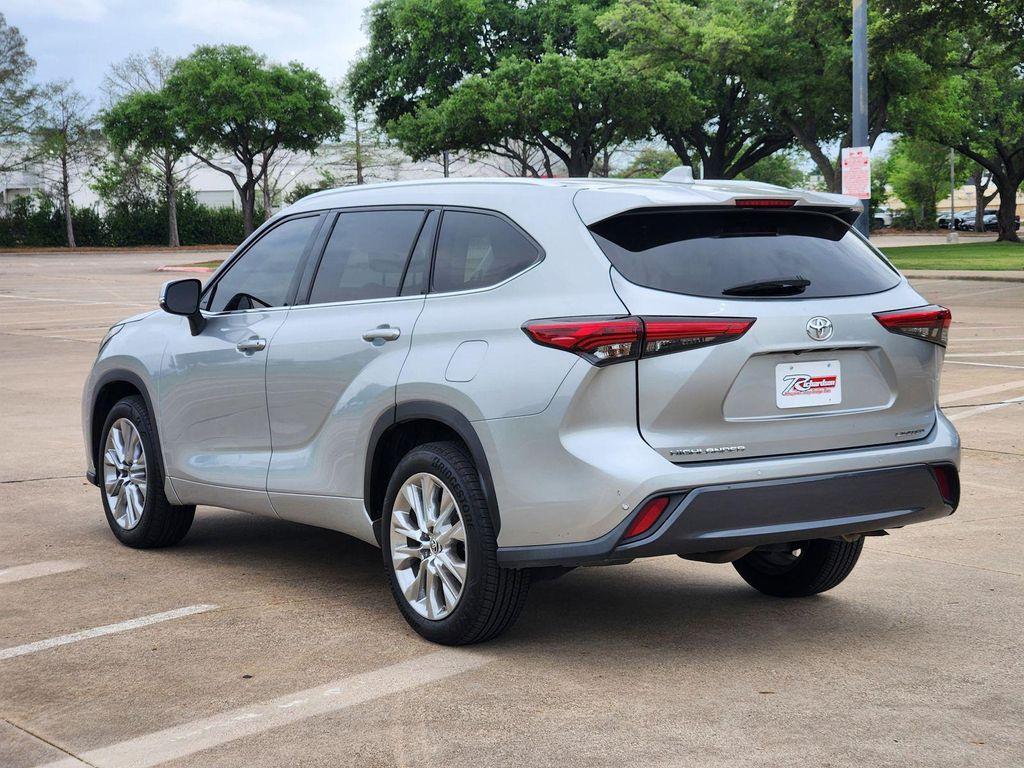 used 2020 Toyota Highlander car, priced at $28,358