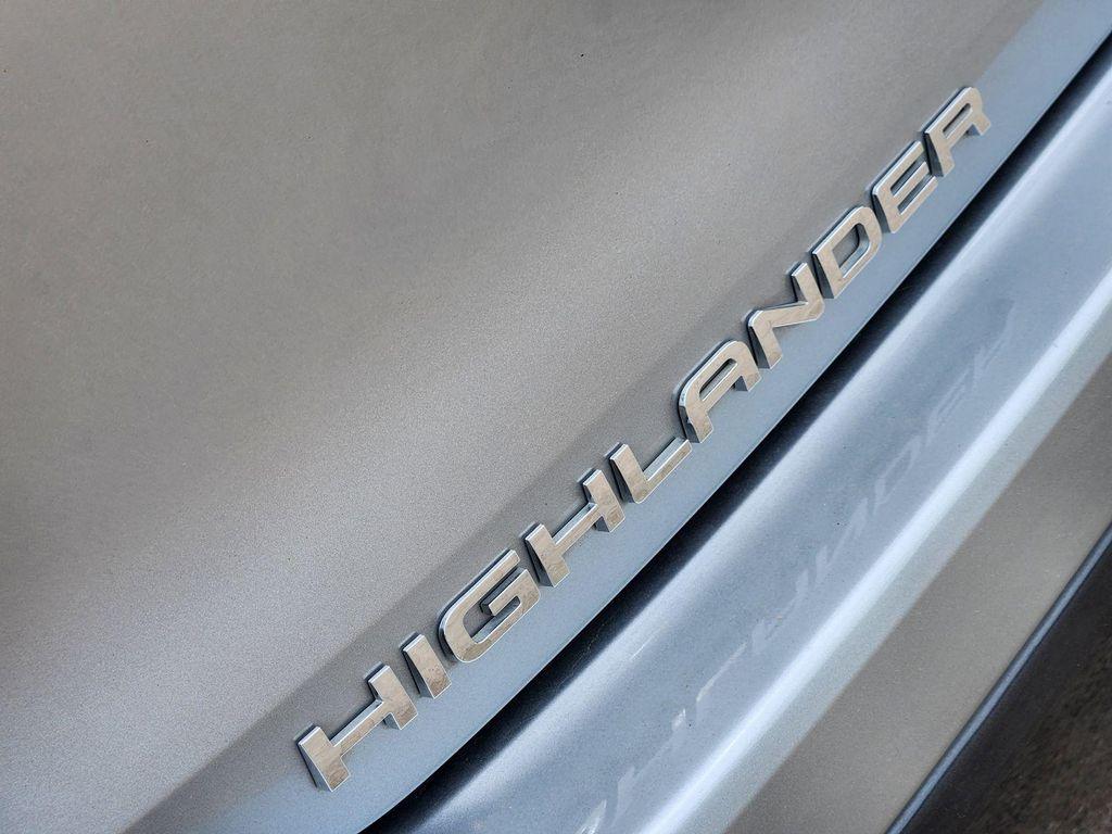 used 2020 Toyota Highlander car, priced at $28,358