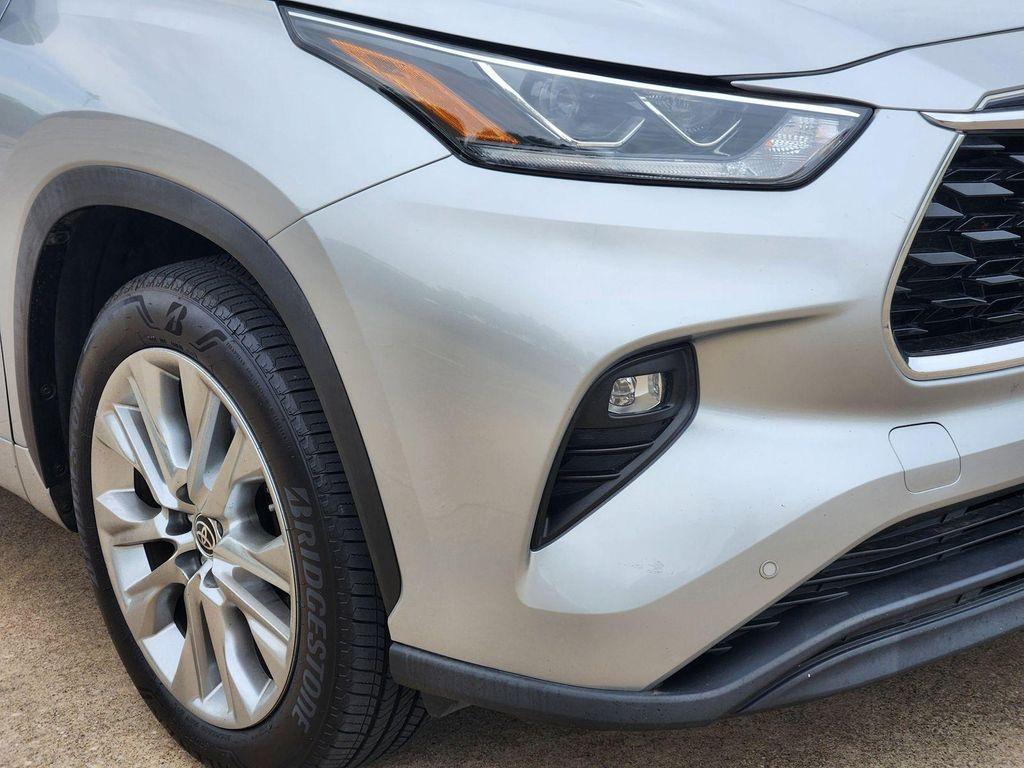 used 2020 Toyota Highlander car, priced at $28,358