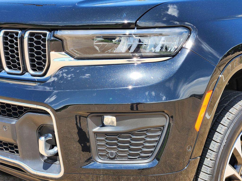 used 2022 Jeep Grand Cherokee car, priced at $34,262