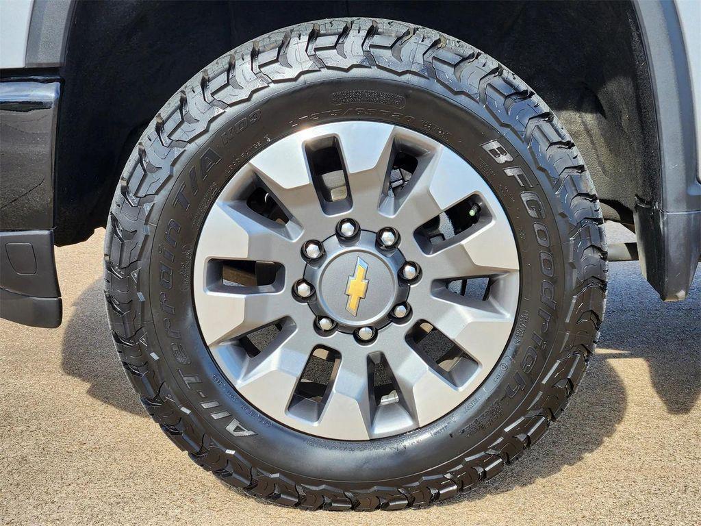 used 2024 Chevrolet Silverado 2500 car, priced at $41,986