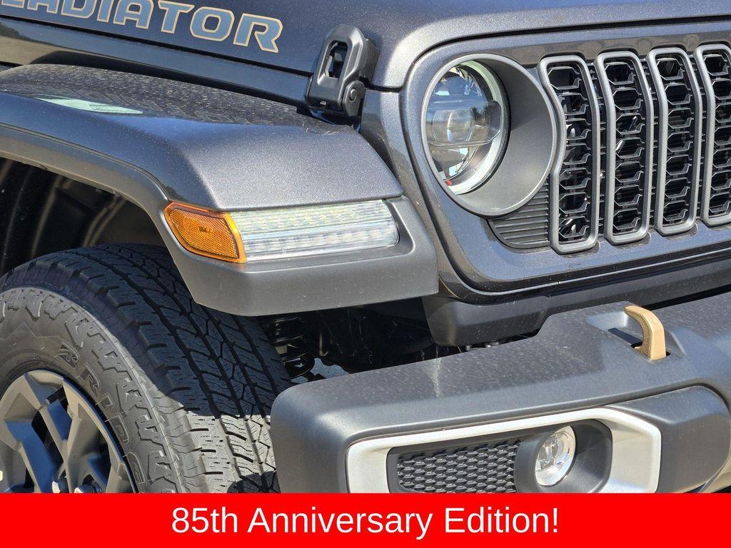 new 2026 Jeep Gladiator car, priced at $45,742