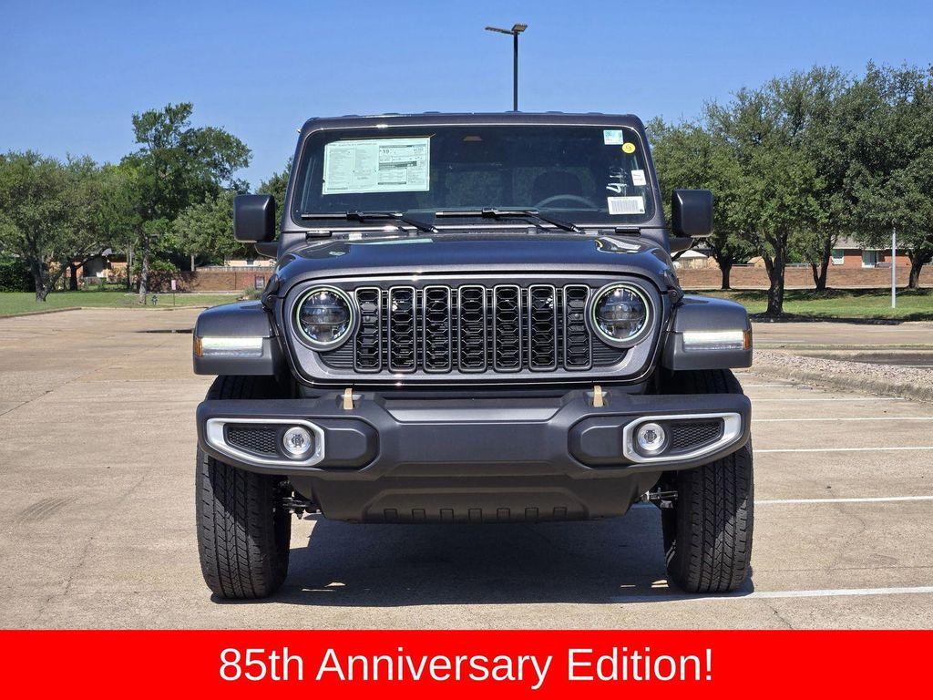 new 2026 Jeep Gladiator car, priced at $45,742