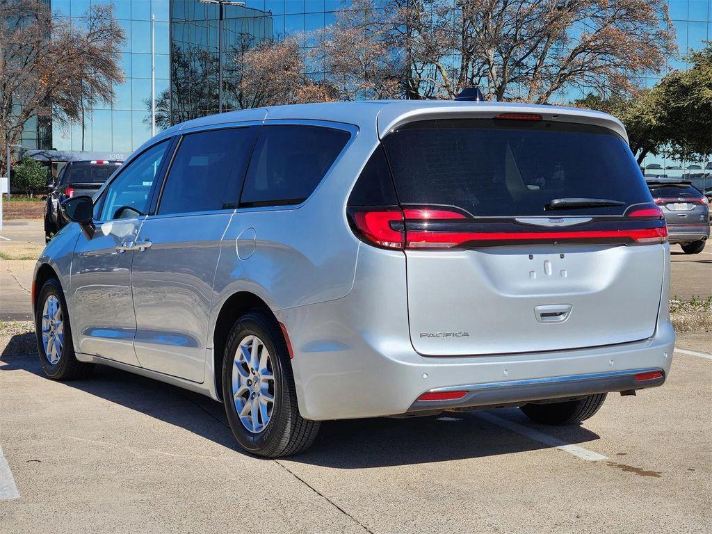used 2024 Chrysler Pacifica car, priced at $30,362