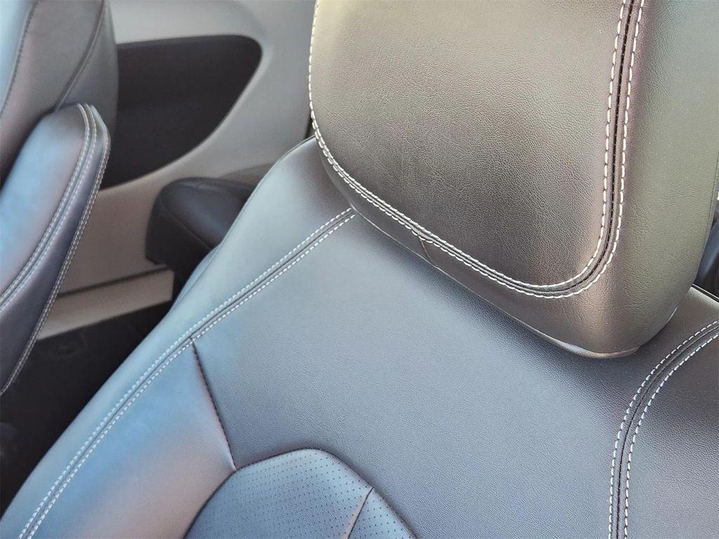 used 2024 Chrysler Pacifica car, priced at $30,362