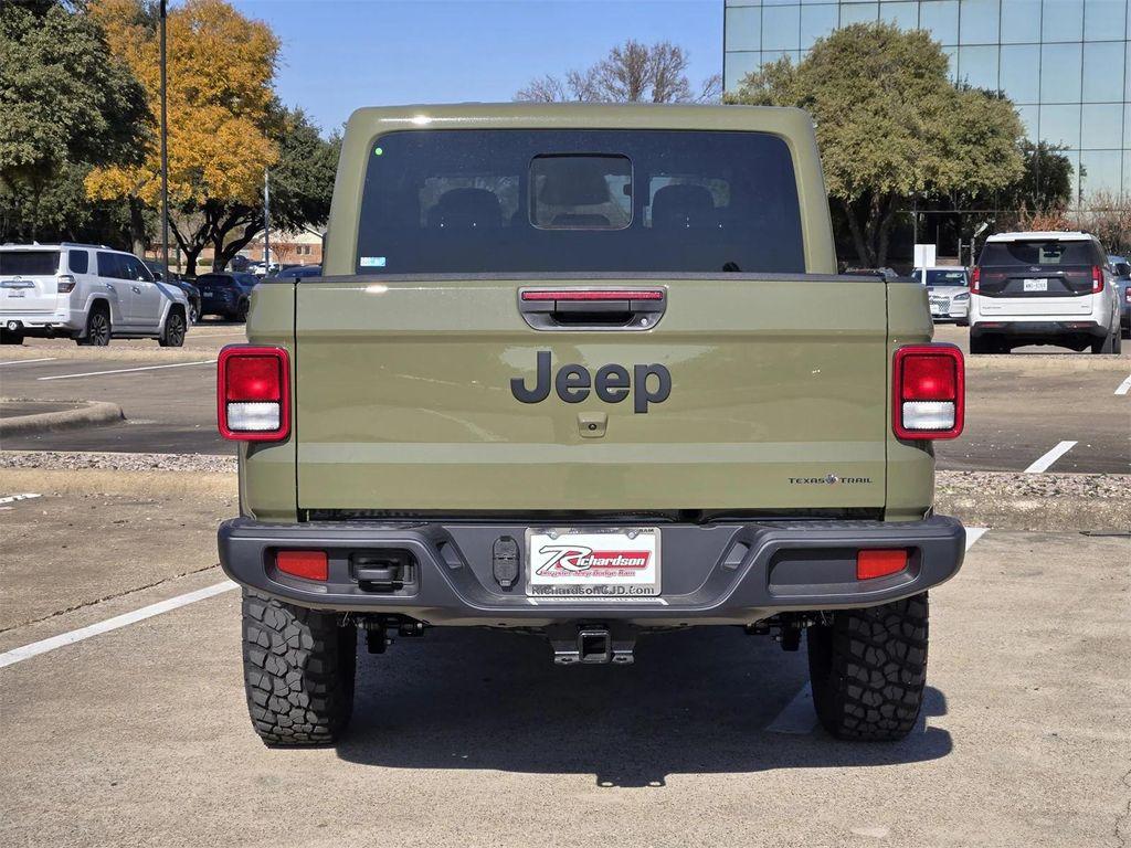 new 2026 Jeep Gladiator car, priced at $43,497