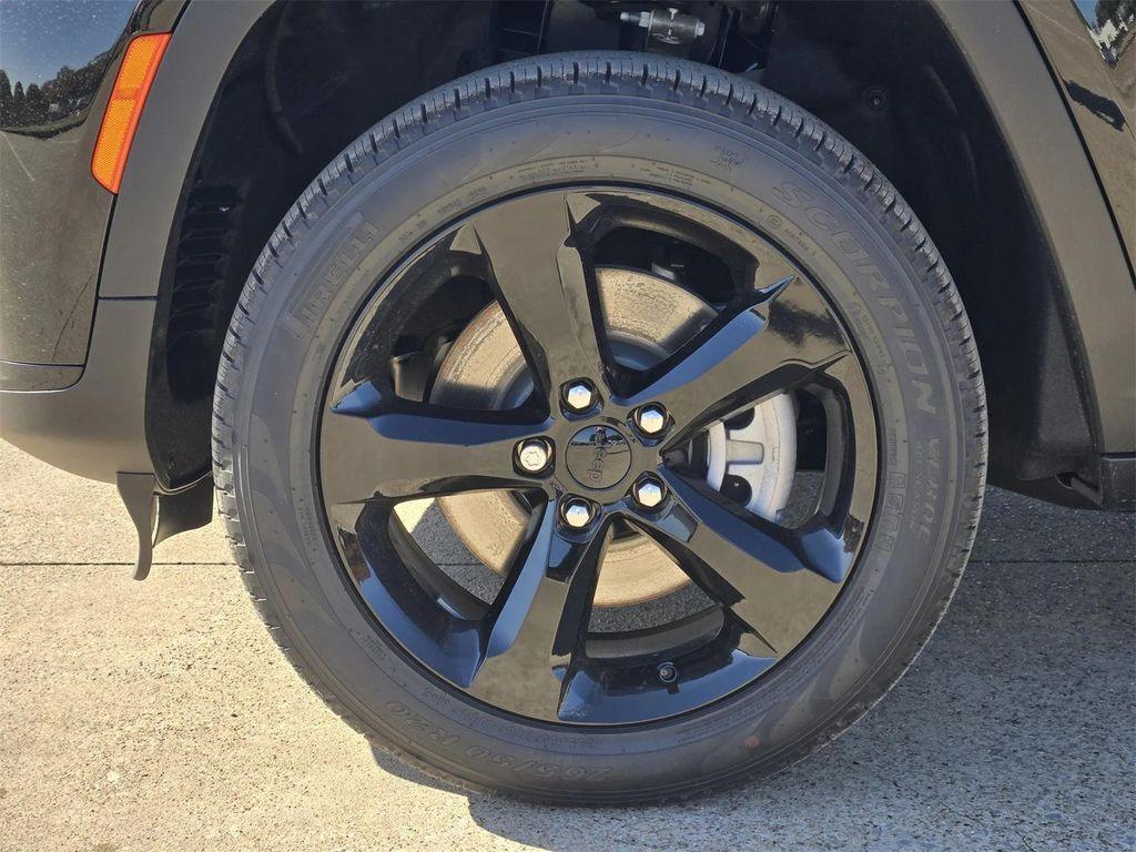 new 2025 Jeep Grand Cherokee L car, priced at $42,775