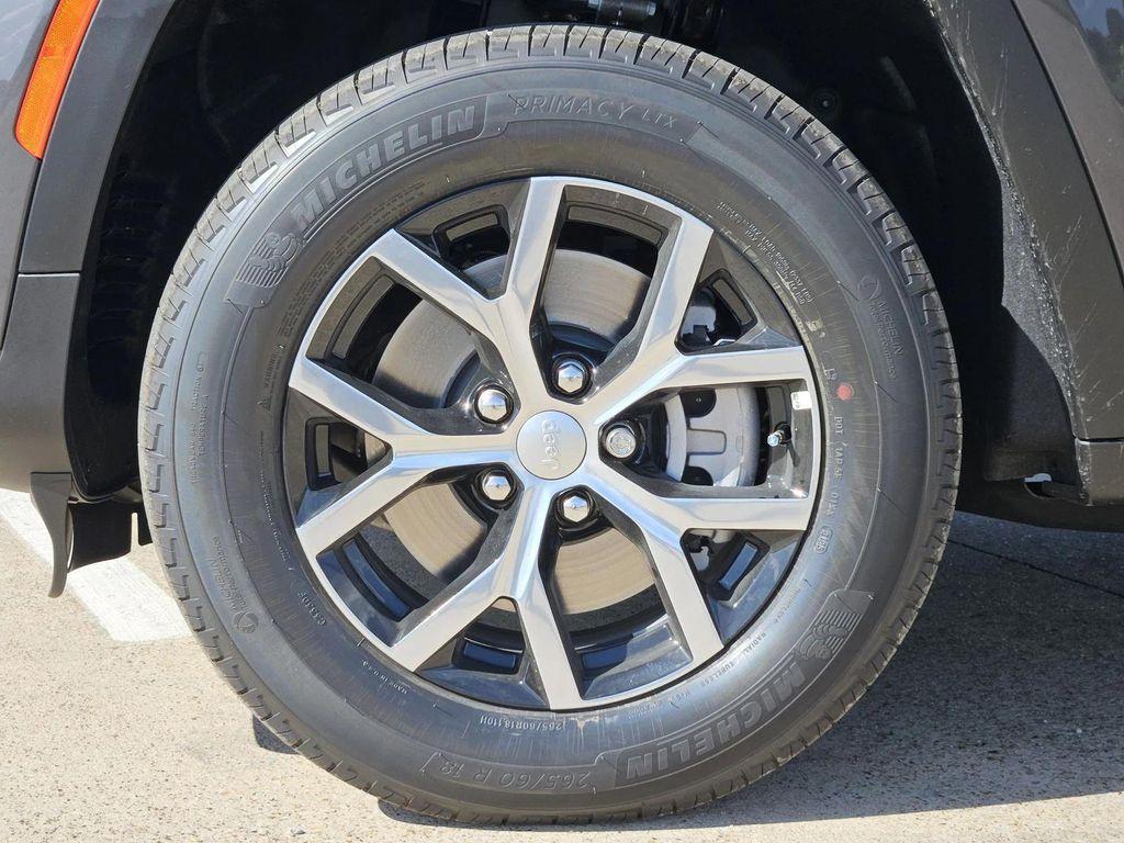 new 2025 Jeep Grand Cherokee L car, priced at $34,034