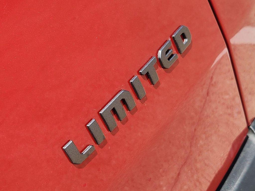 new 2026 Jeep Cherokee car, priced at $40,235