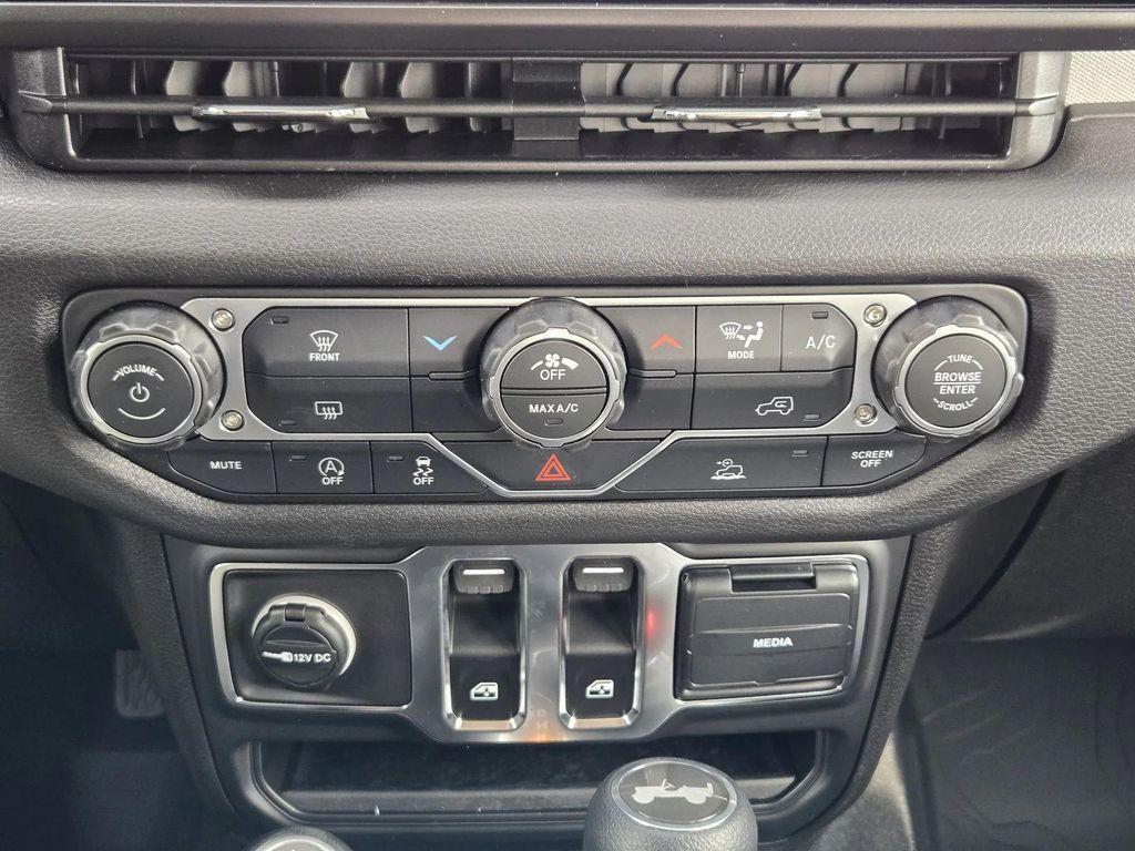 new 2026 Jeep Wrangler car, priced at $34,627