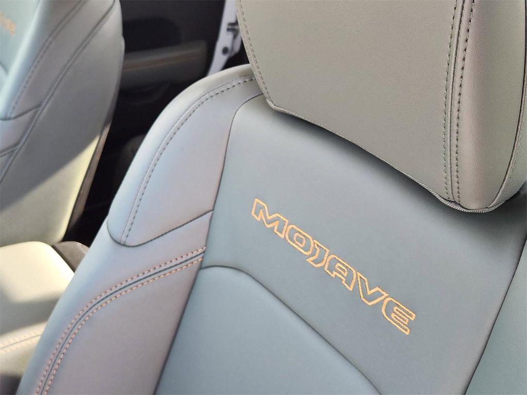 new 2026 Jeep Gladiator car, priced at $51,915