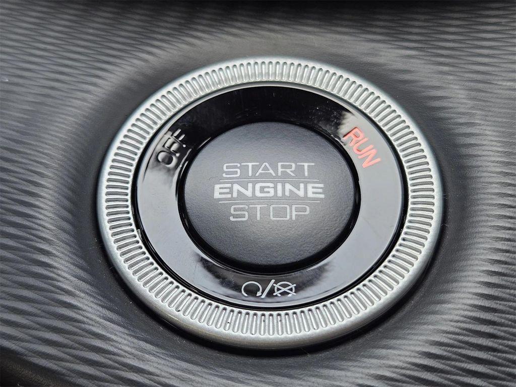 new 2025 Jeep Grand Cherokee car, priced at $37,312