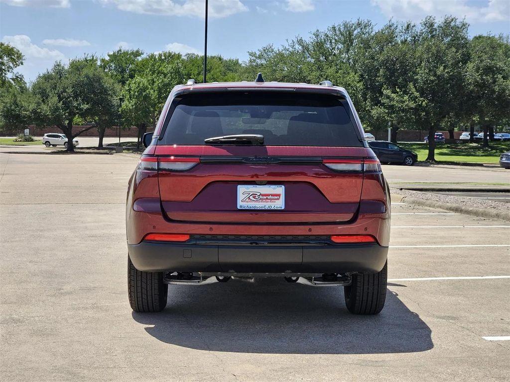 new 2025 Jeep Grand Cherokee car, priced at $37,312