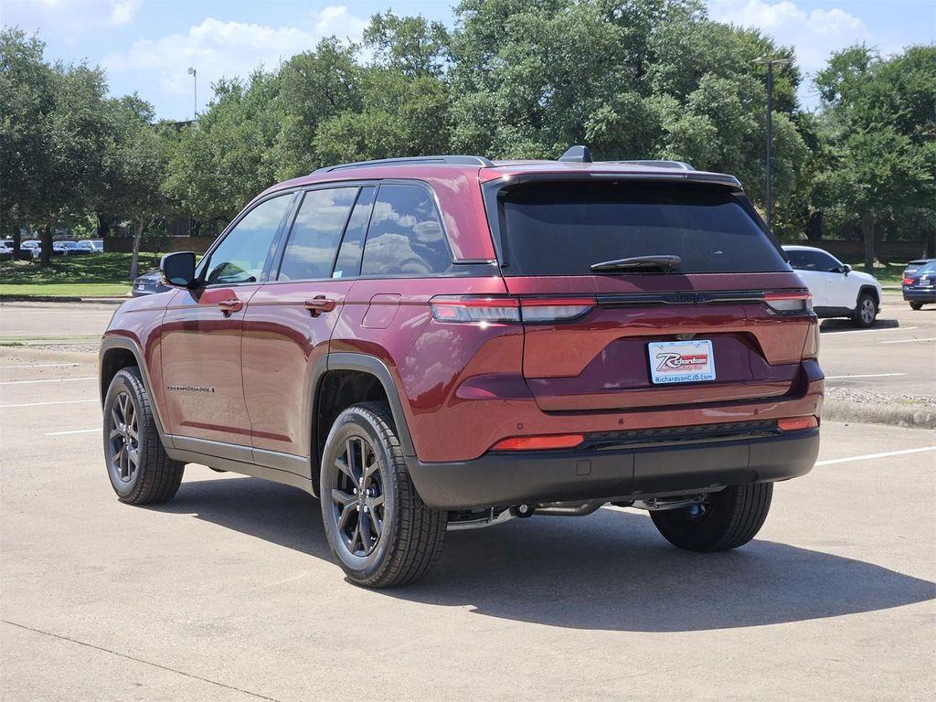 new 2025 Jeep Grand Cherokee car, priced at $37,312