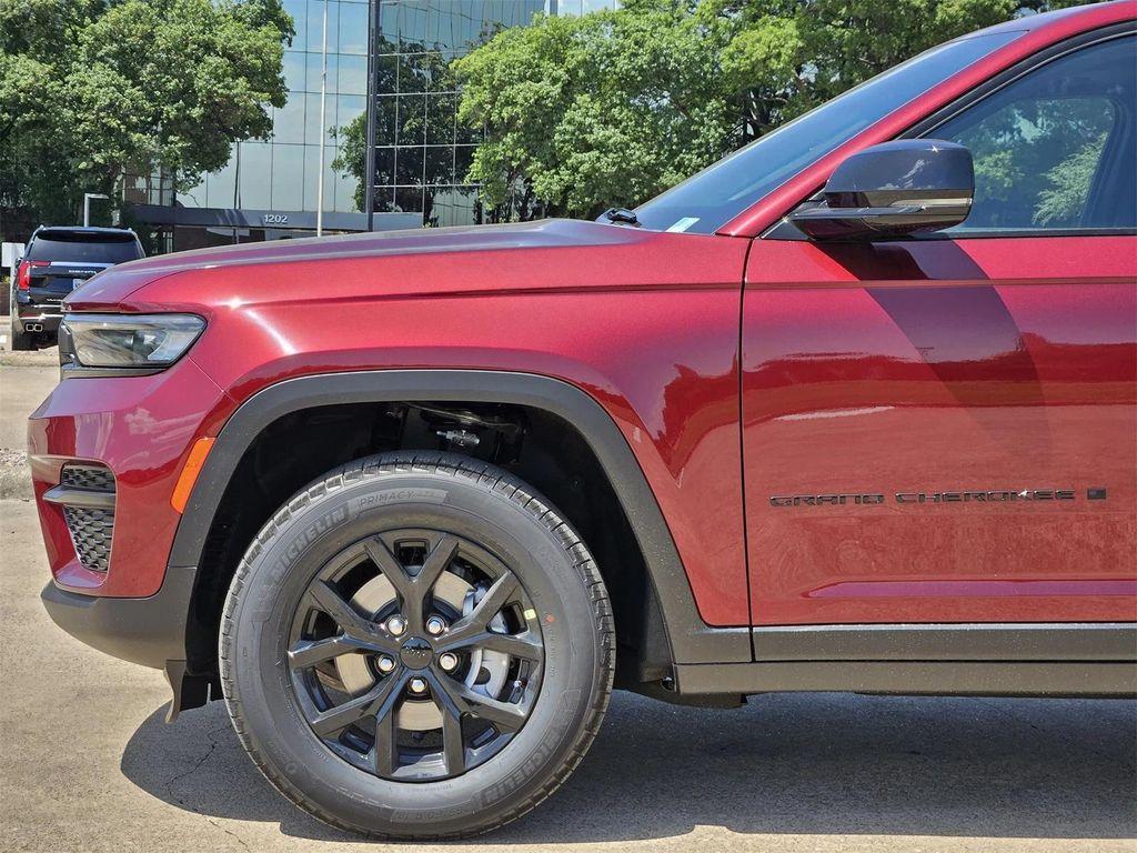 new 2025 Jeep Grand Cherokee car, priced at $37,312