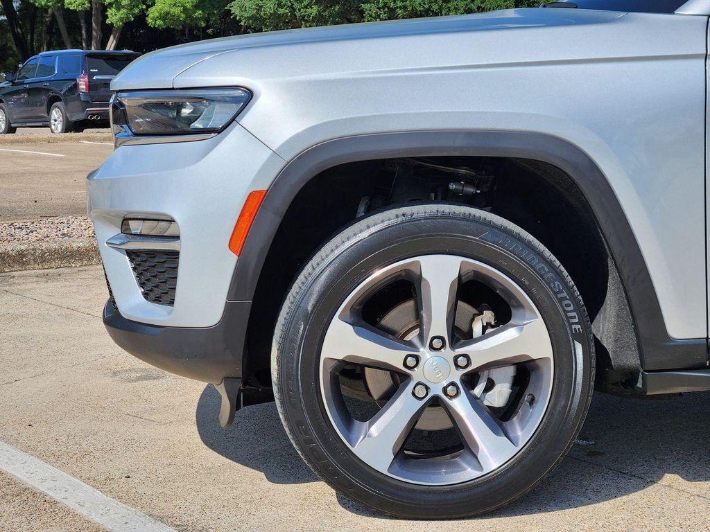 used 2023 Jeep Grand Cherokee car, priced at $29,276