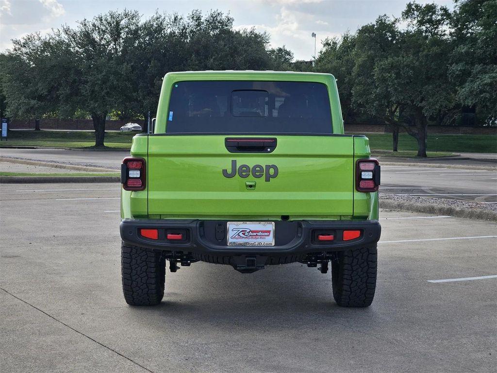 new 2025 Jeep Gladiator car, priced at $45,338