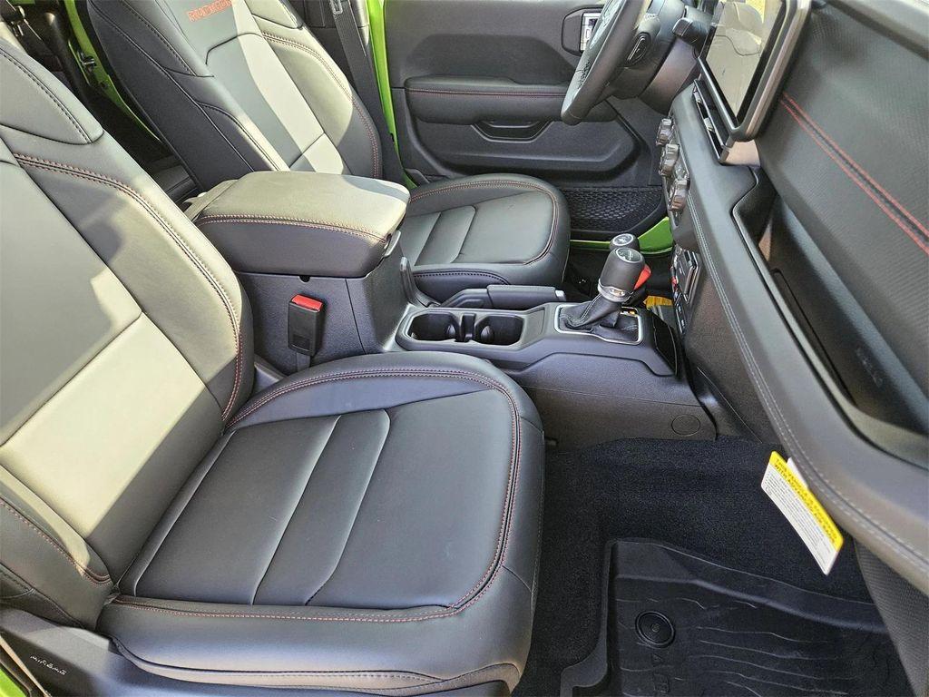 new 2025 Jeep Gladiator car, priced at $45,338