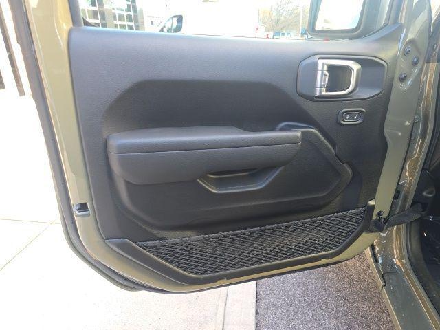 new 2026 Jeep Wrangler car, priced at $40,319