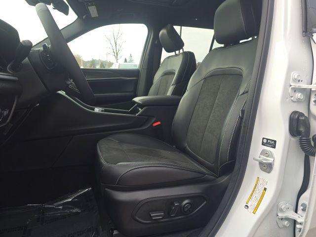 new 2026 Jeep Grand Cherokee car, priced at $45,581
