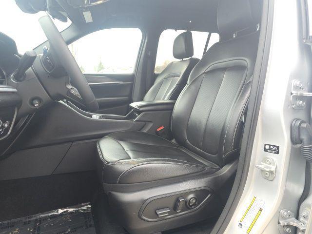 used 2024 Jeep Grand Cherokee car, priced at $37,399