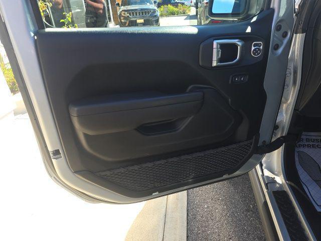 used 2023 Jeep Gladiator car, priced at $34,841