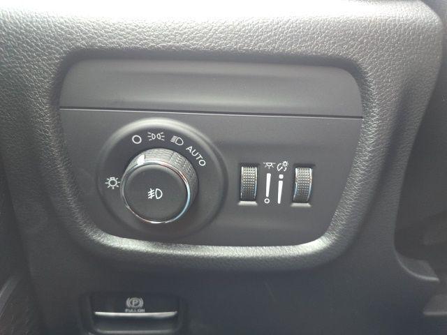 new 2026 Jeep Grand Cherokee car, priced at $48,589