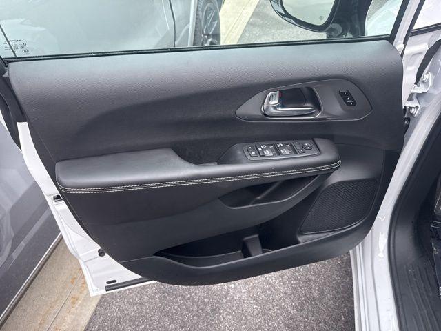 new 2026 Chrysler Pacifica car, priced at $48,661