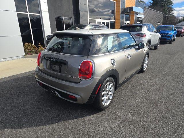 used 2018 MINI Hardtop car, priced at $15,999