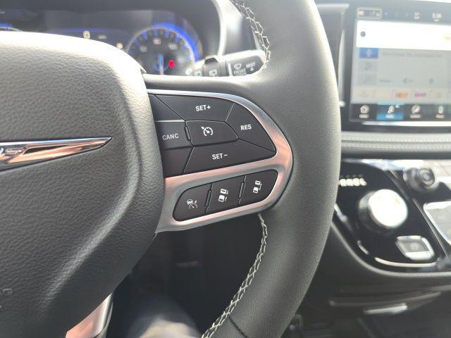 new 2026 Chrysler Pacifica car, priced at $43,358