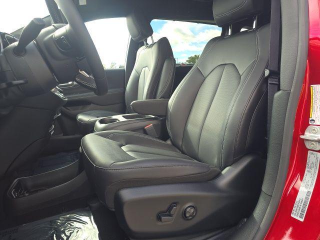 new 2026 Chrysler Pacifica car, priced at $43,358